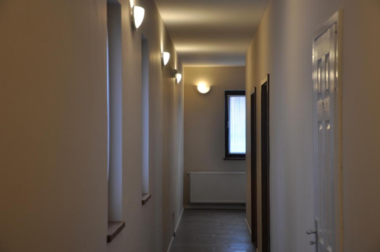Central Vendeghaz Székesfehérvár Buitenkant foto