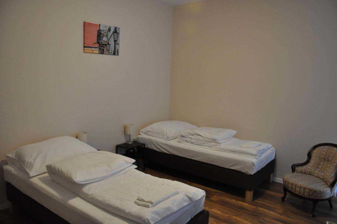 Central Vendeghaz Székesfehérvár Buitenkant foto