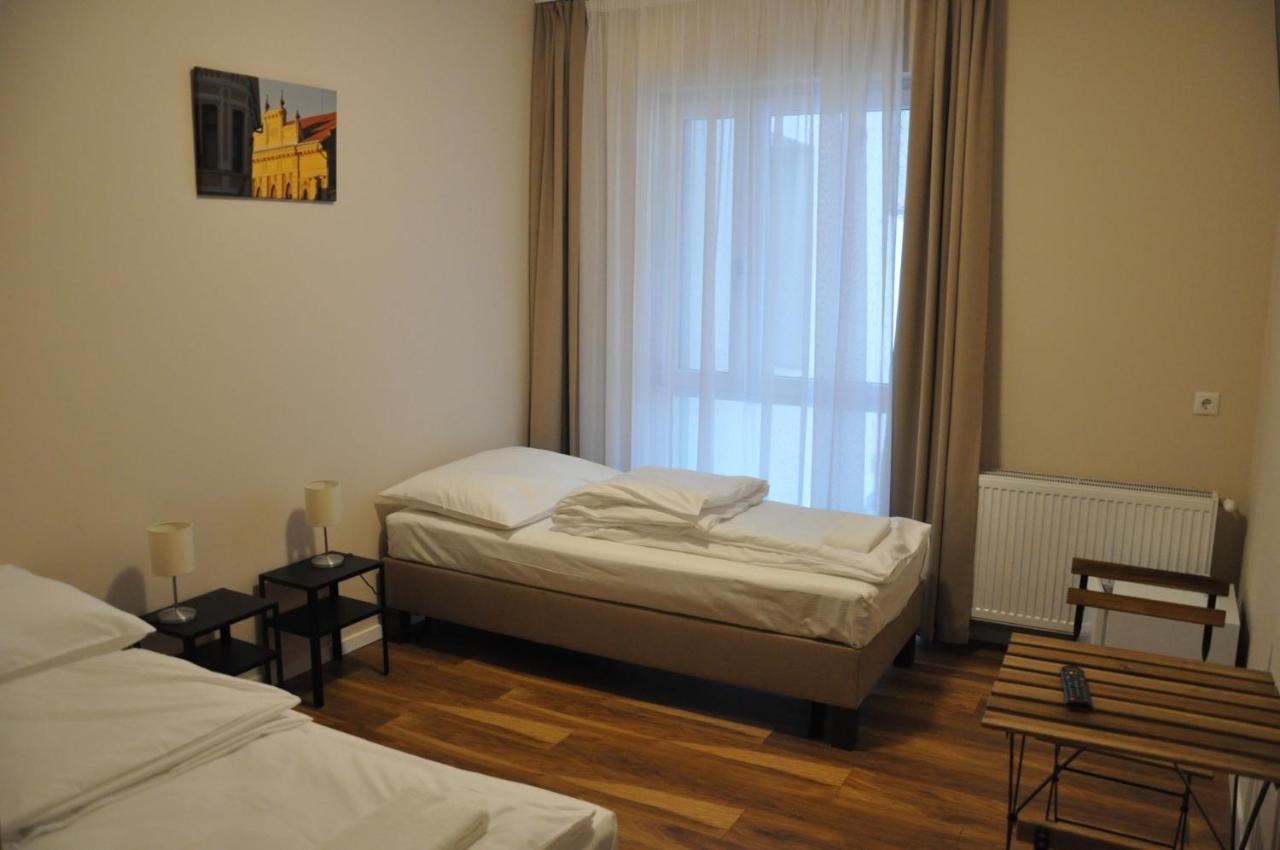 Central Vendeghaz Székesfehérvár Buitenkant foto